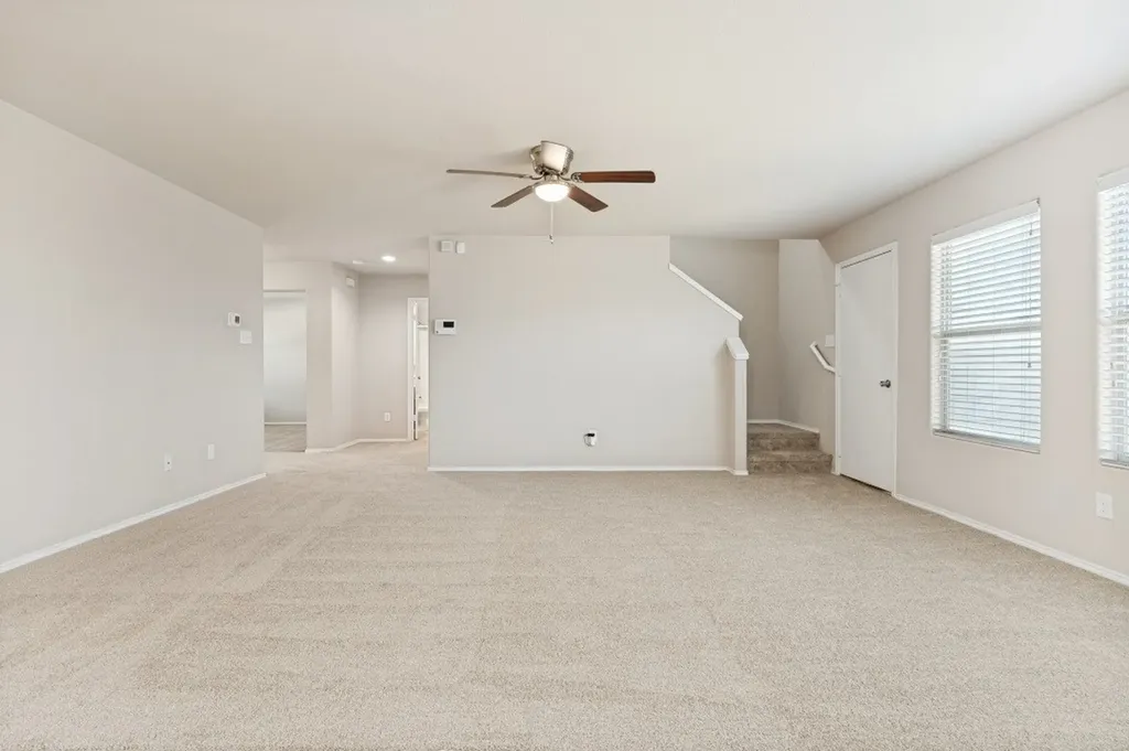228 Great Plains Avenue Dallas TX 75241