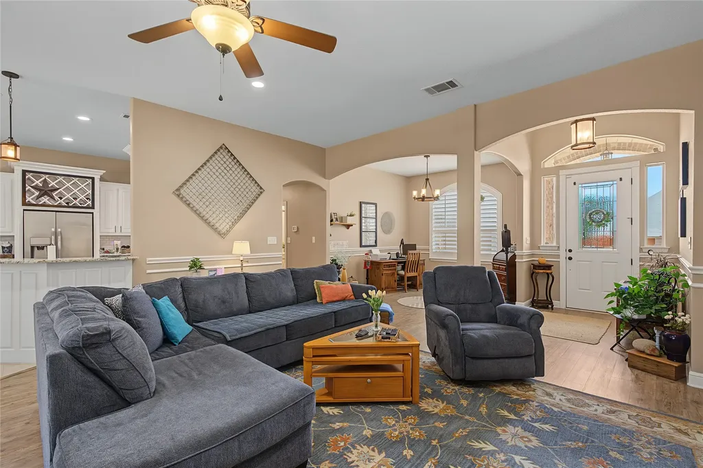 2821 Willow Ridge Circle Granbury TX 76049