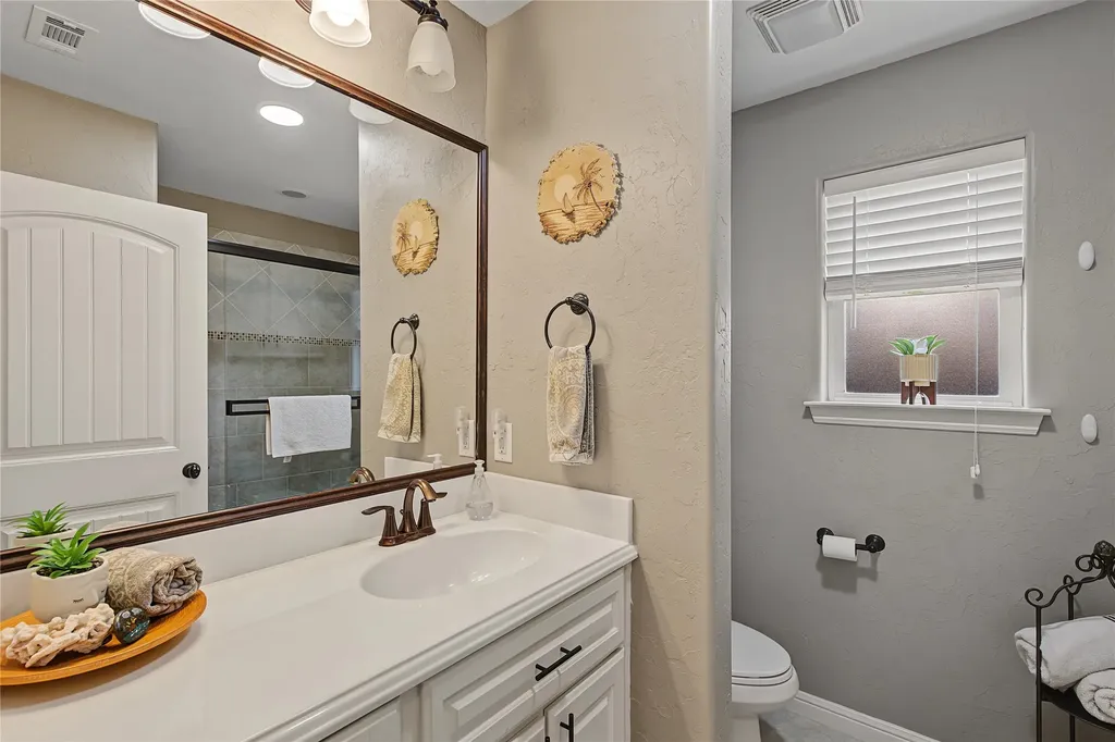 2821 Willow Ridge Circle Granbury TX 76049