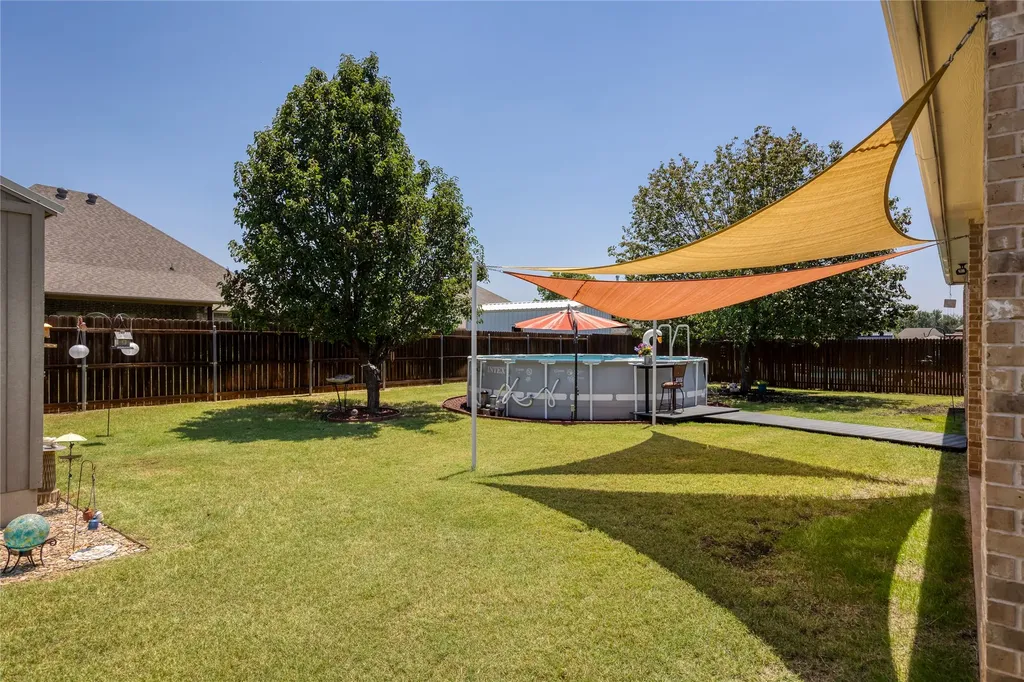 2821 Willow Ridge Circle Granbury TX 76049