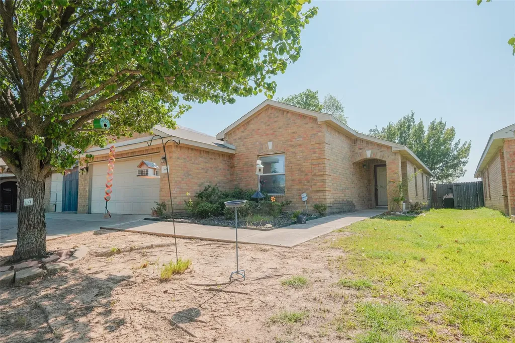 1616 Wind Star Way Fort Worth TX 76108