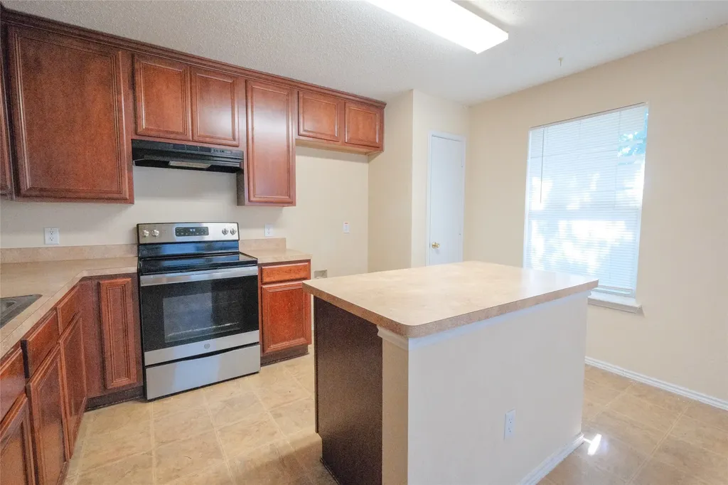 1616 Wind Star Way Fort Worth TX 76108