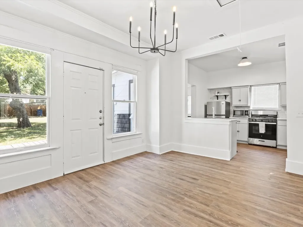 5617 Victor Street Dallas TX 75214