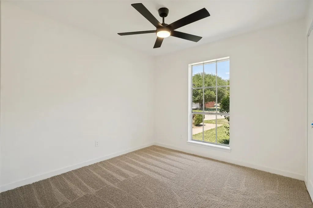 1907 Armstrong Street Cleburne TX 76033