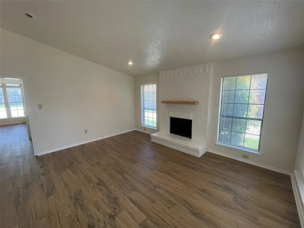 3149 Tudor Lane Irving TX 75060