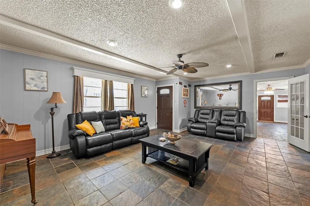 1047 Fort Hill Road Waco TX 76705