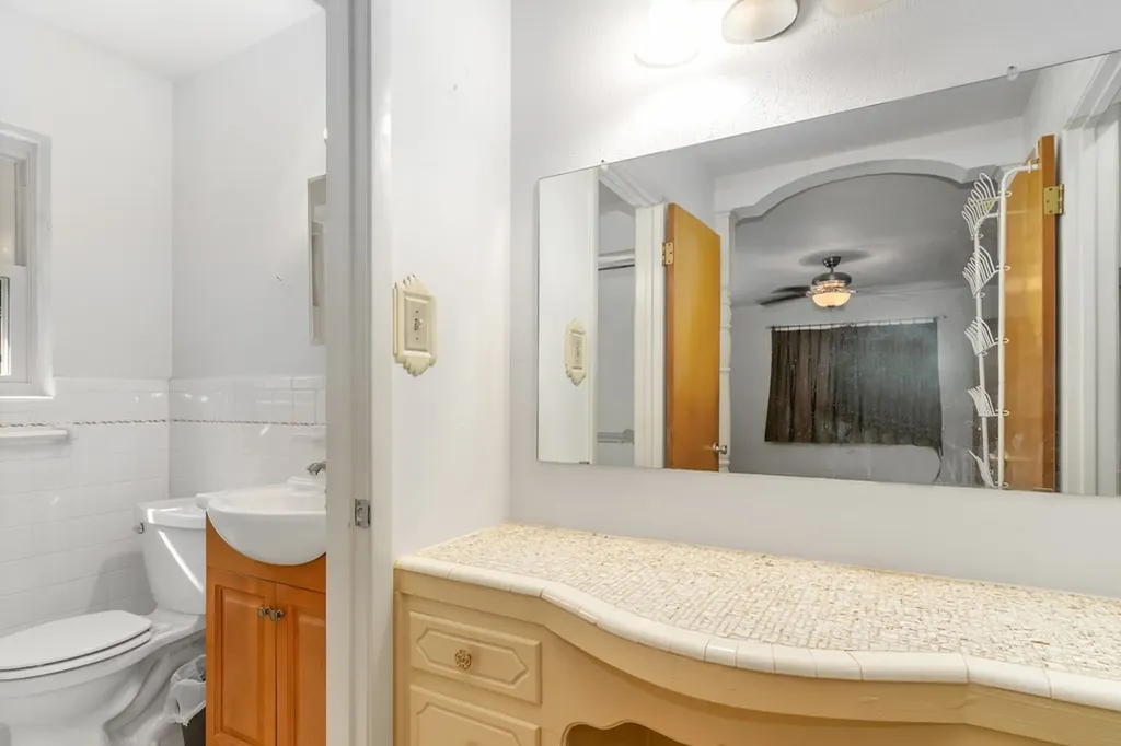 401 S Beverly Street Crowley TX 76036