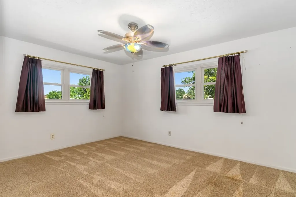 401 S Beverly Street Crowley TX 76036