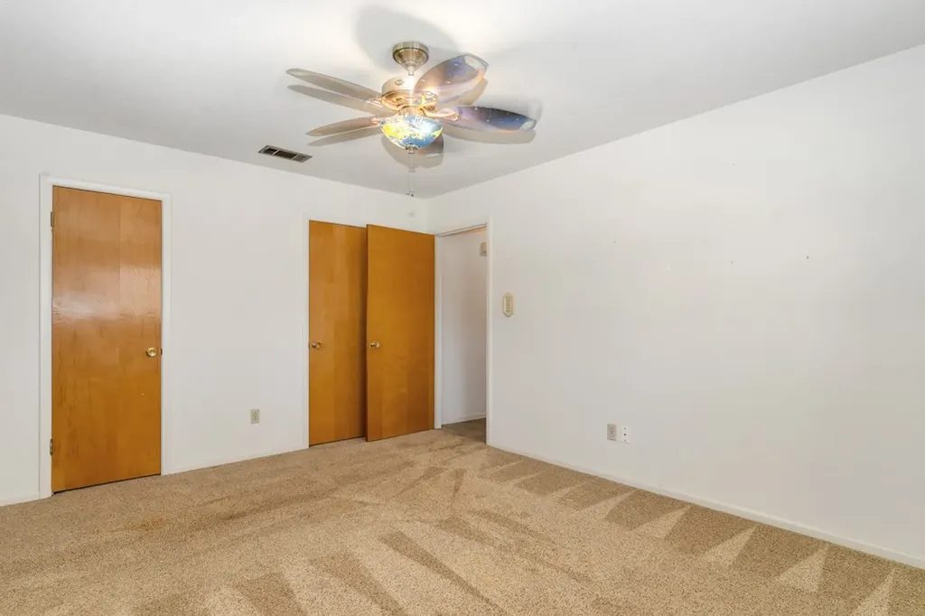 401 S Beverly Street Crowley TX 76036