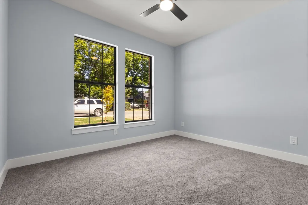 2618 Seevers Avenue Dallas TX 75216