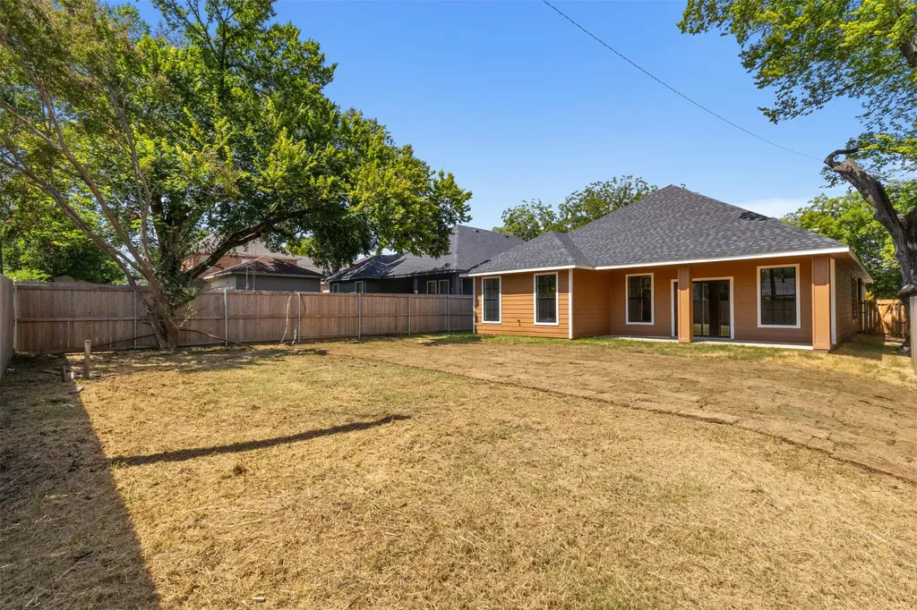 2618 Seevers Avenue Dallas TX 75216