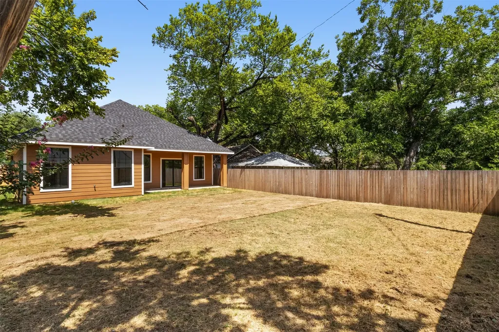 2618 Seevers Avenue Dallas TX 75216