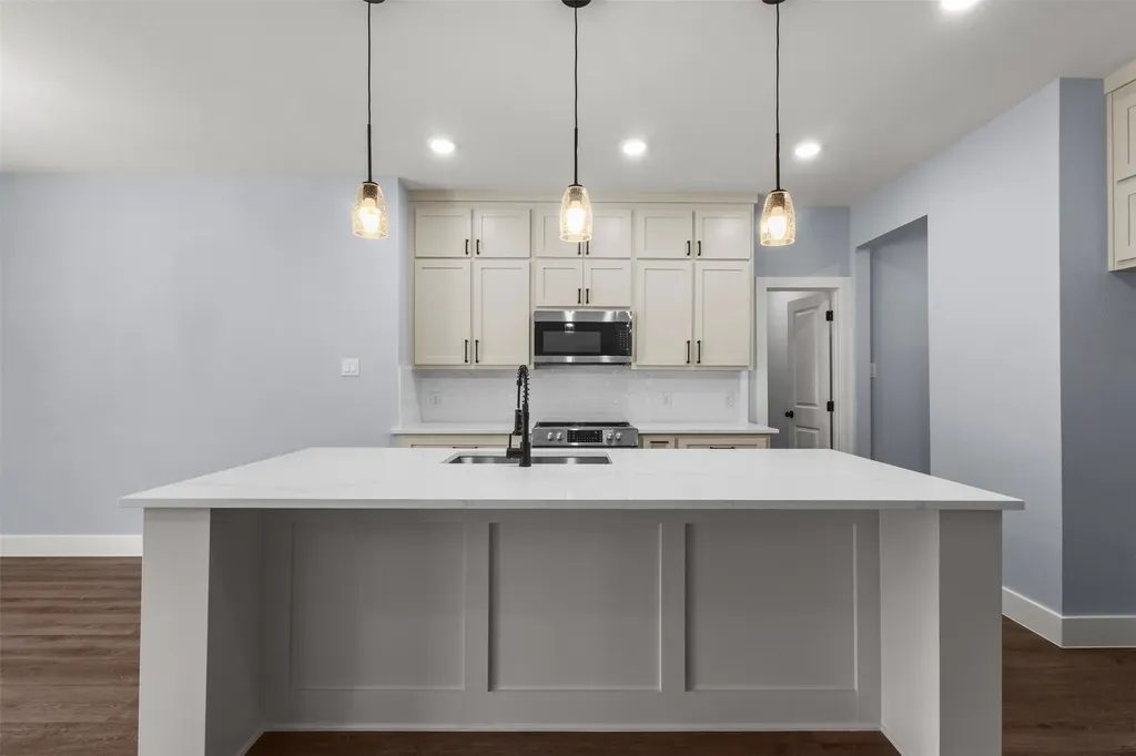 2618 Seevers Avenue Dallas TX 75216