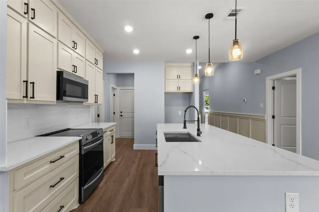 2618 Seevers Avenue Dallas TX 75216