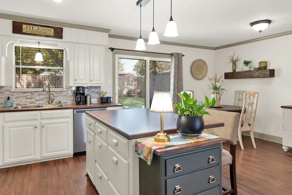 3118 Richelieu Drive Sherman TX 75090