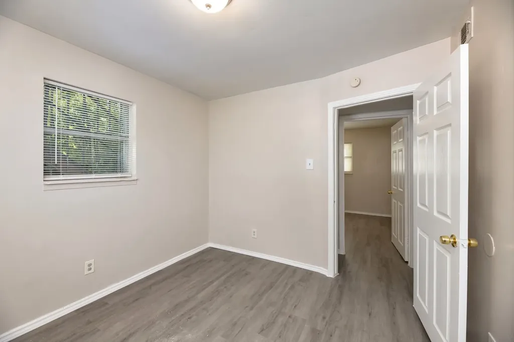 2408 Meyers Street Dallas TX 75215