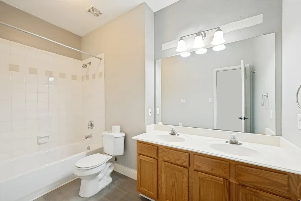 4849 Gloucester Drive Grand Prairie TX 75052