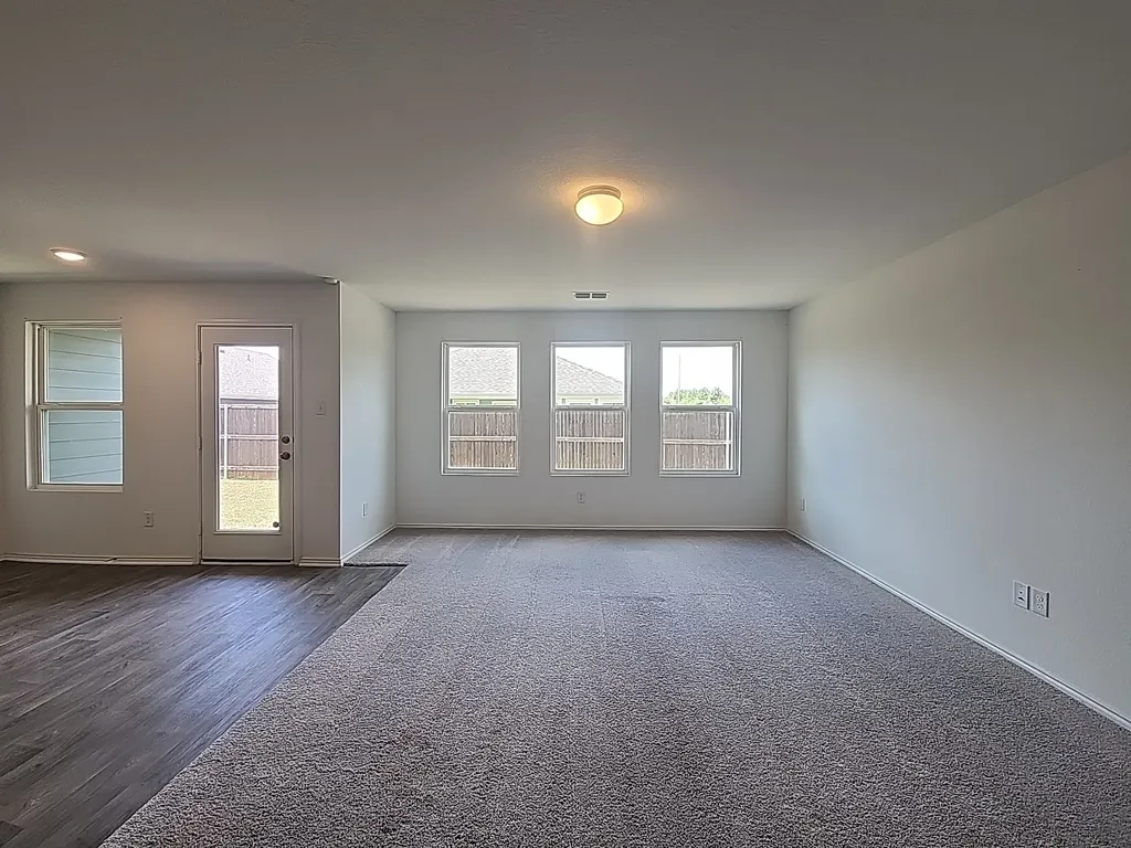 633 Quail Meadows Drive Cleburne TX 76031