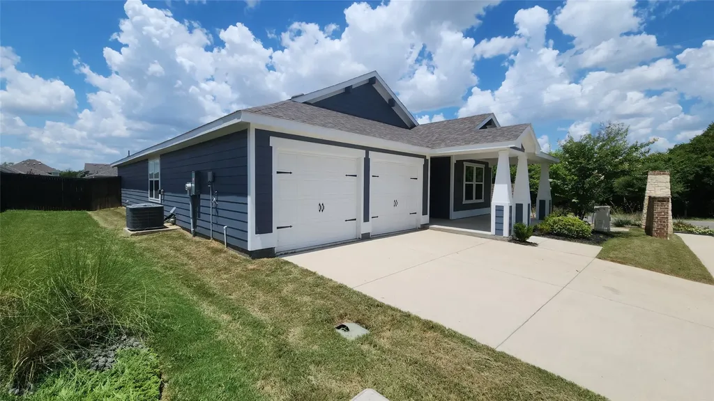 633 Quail Meadows Drive Cleburne TX 76031