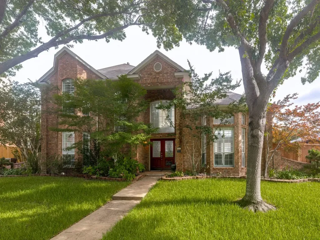 701 Pine Lakes Plano TX 75025