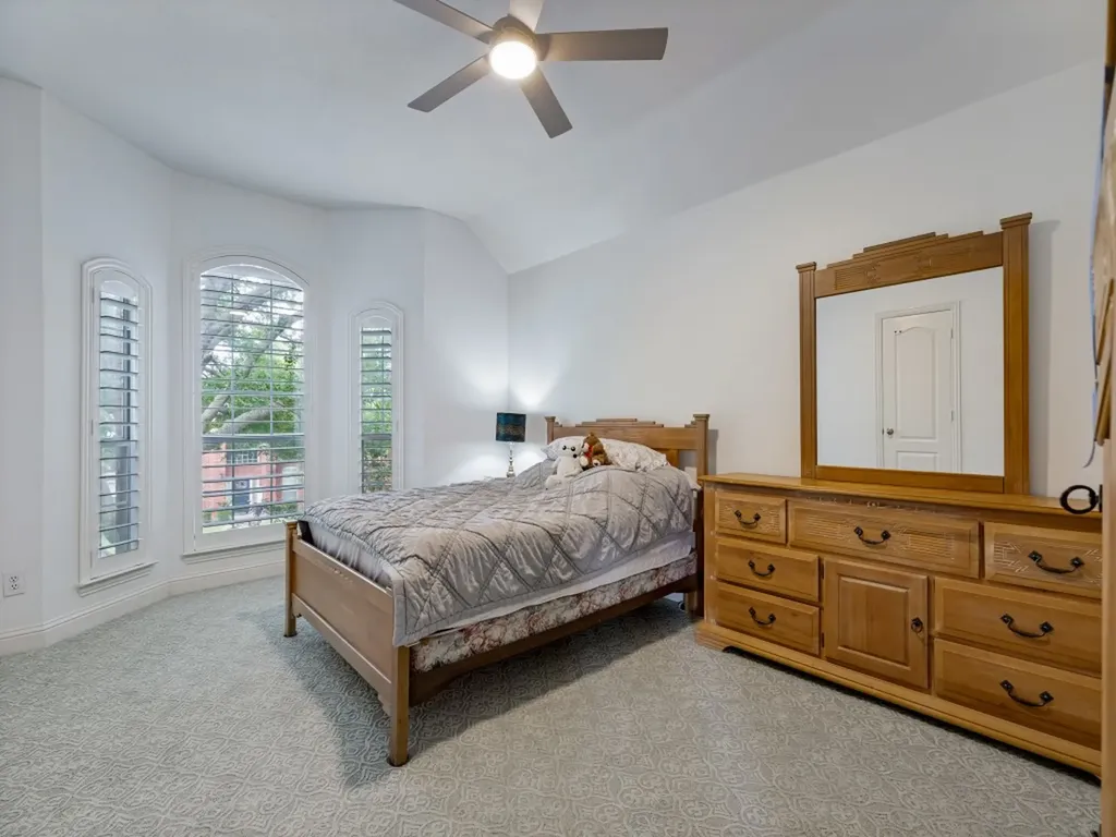 701 Pine Lakes Plano TX 75025