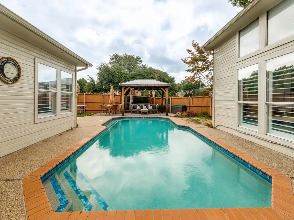 701 Pine Lakes Plano TX 75025