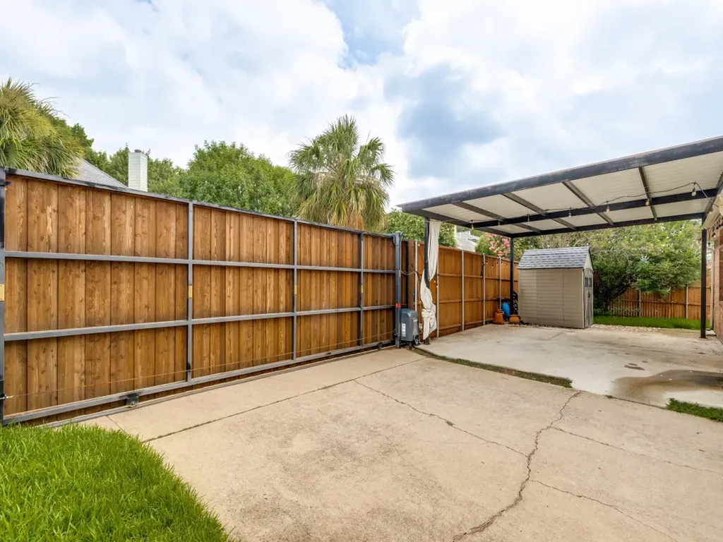 701 Pine Lakes Plano TX 75025