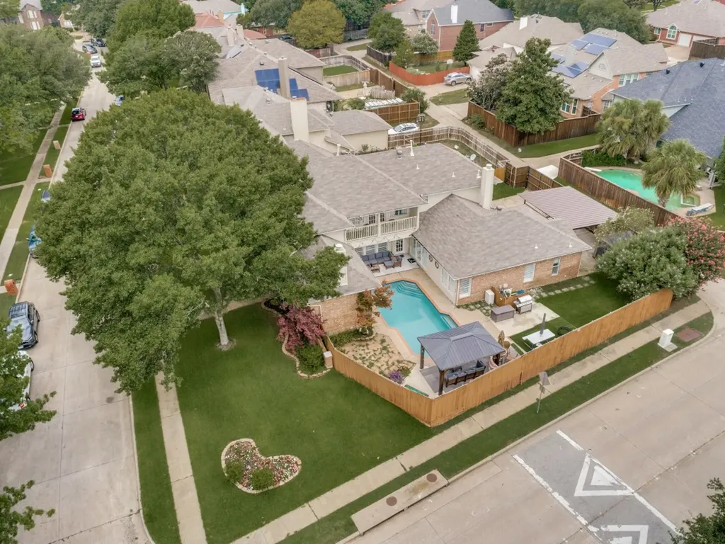 701 Pine Lakes Plano TX 75025