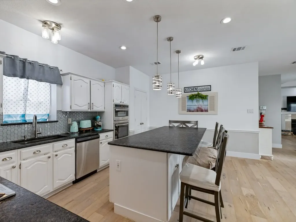 701 Pine Lakes Plano TX 75025