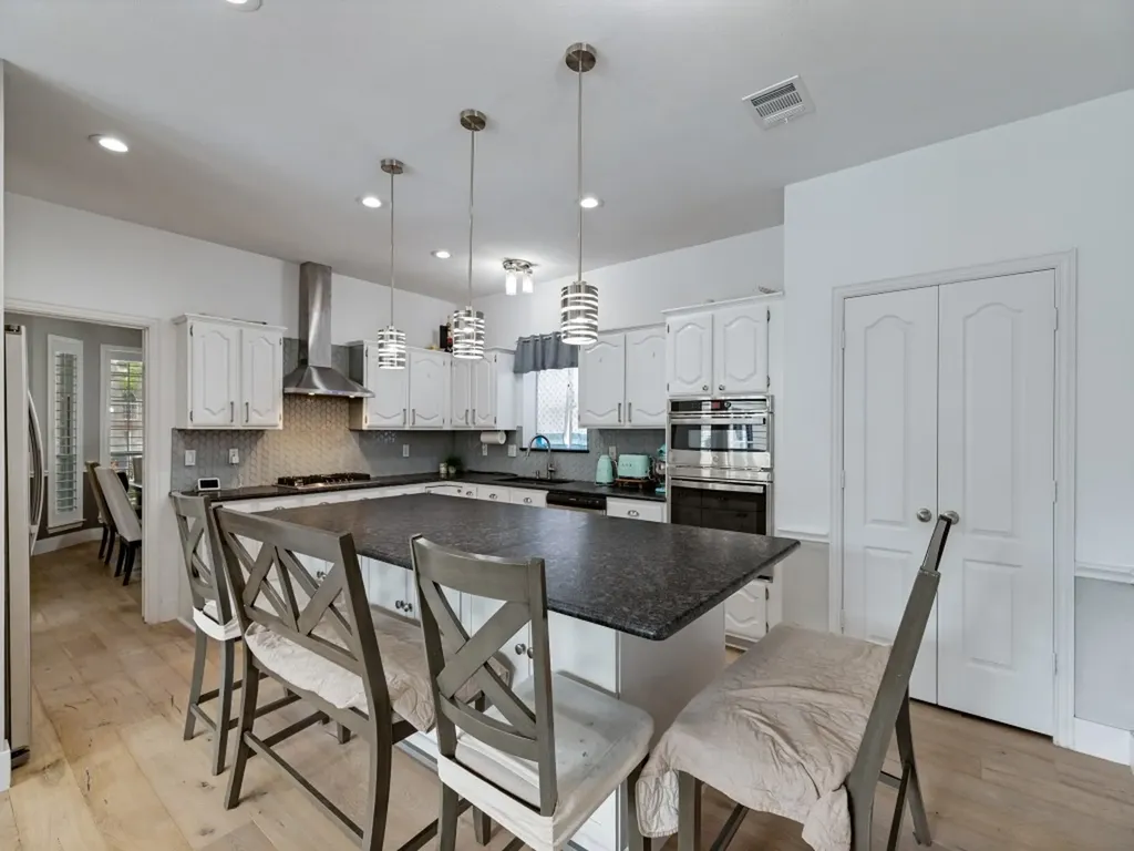 701 Pine Lakes Plano TX 75025
