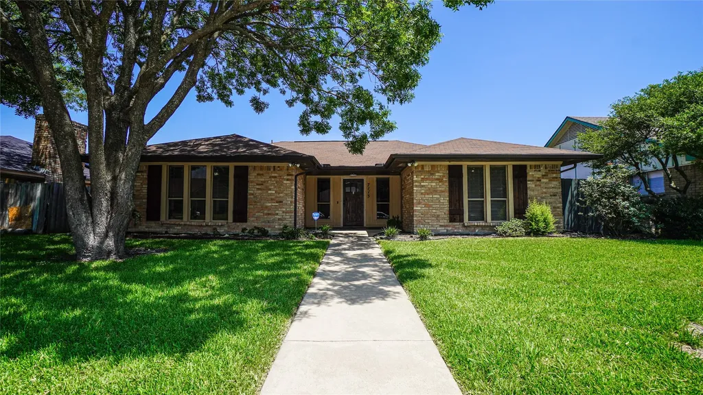 7113 Ridgeview Drive Rowlett TX 75089