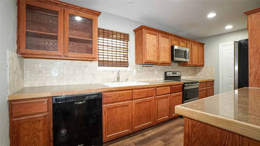 7113 Ridgeview Drive Rowlett TX 75089