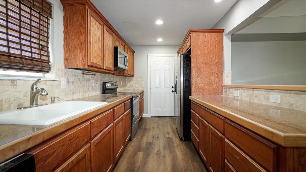 7113 Ridgeview Drive Rowlett TX 75089
