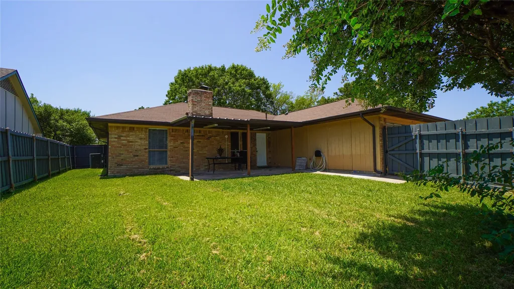 7113 Ridgeview Drive Rowlett TX 75089