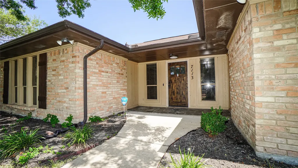 7113 Ridgeview Drive Rowlett TX 75089