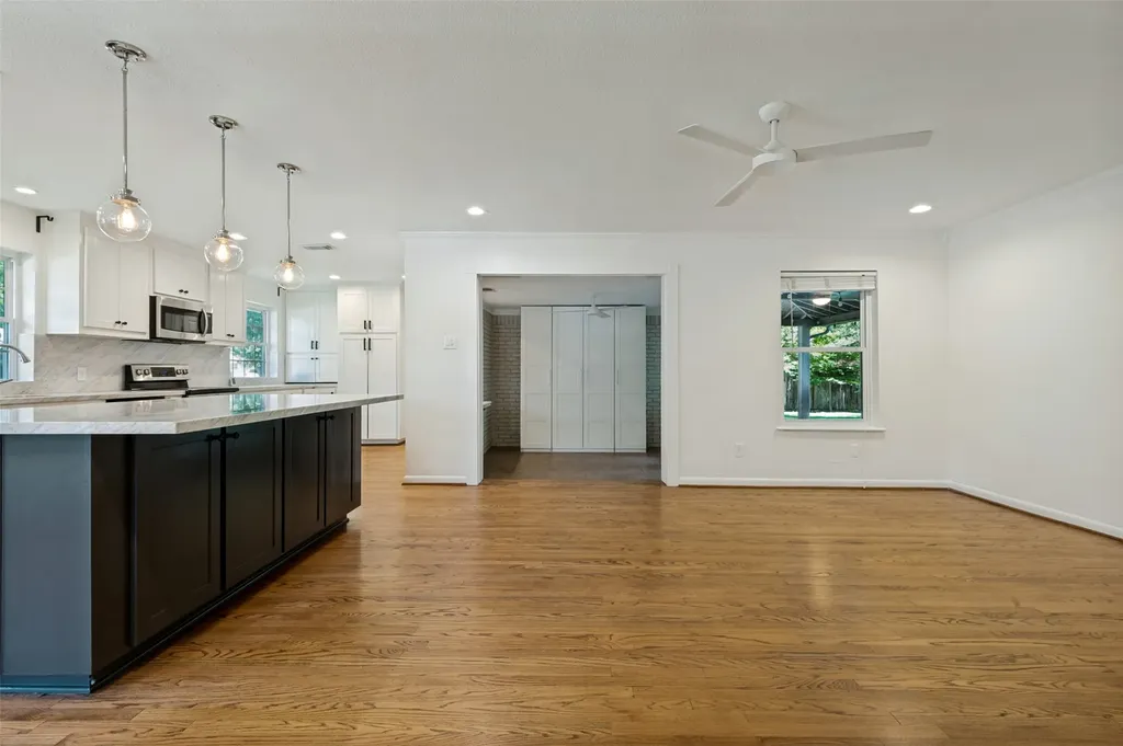 7105 Bennington Drive Dallas TX 75214