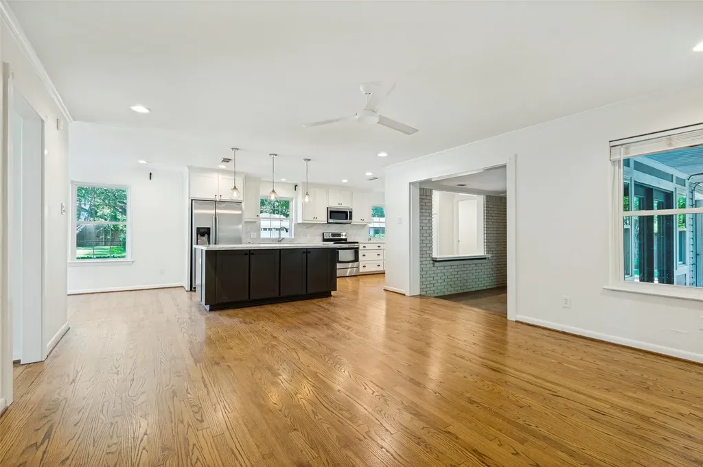 7105 Bennington Drive Dallas TX 75214