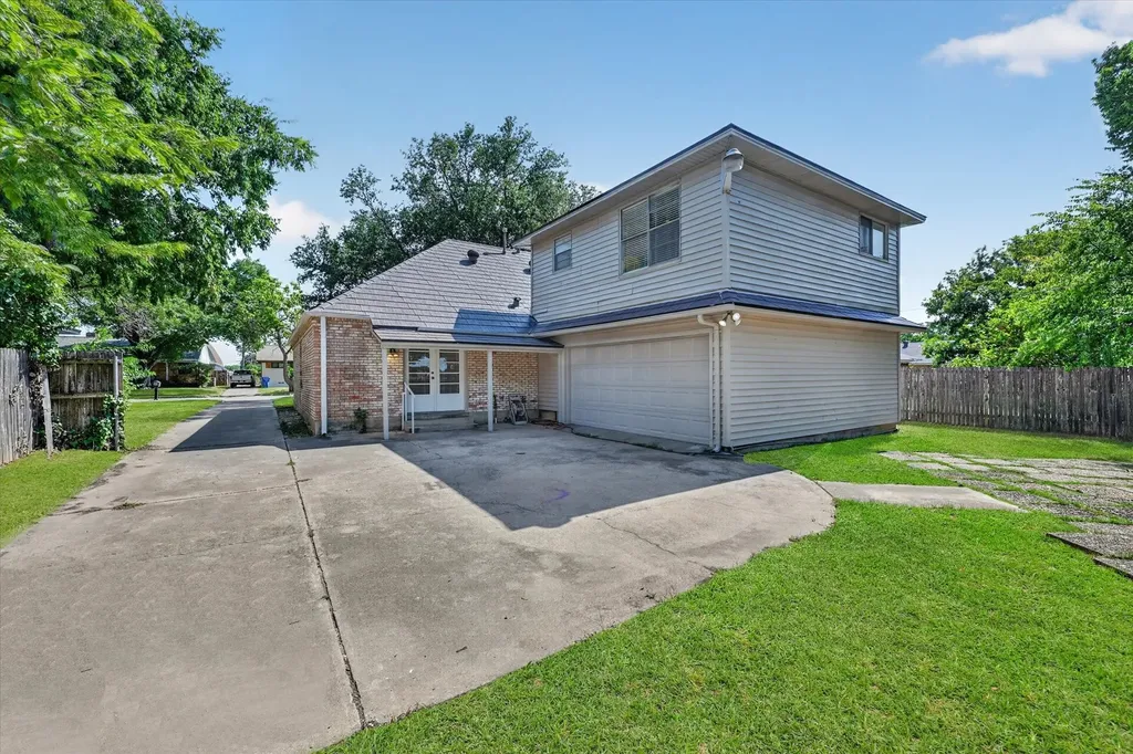 8100 Hillside Drive Frisco TX 75033