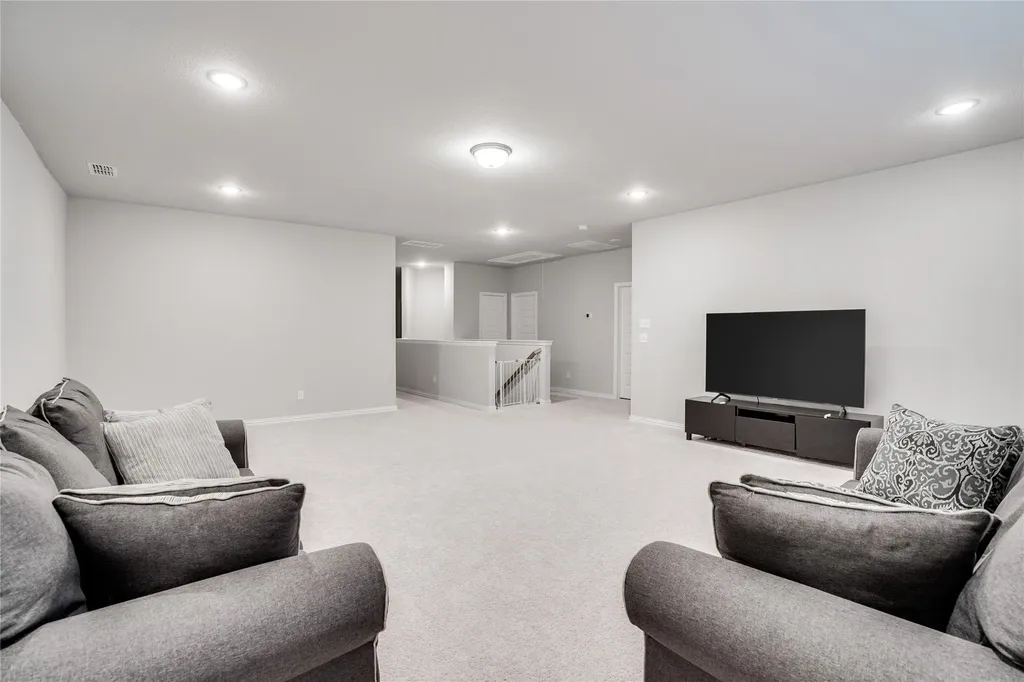 1521 Bison Trail Aubrey TX 76227