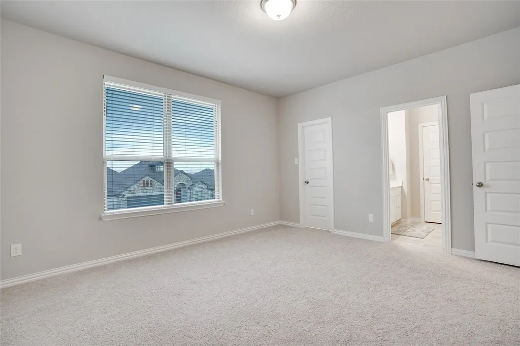 1521 Bison Trail Aubrey TX 76227