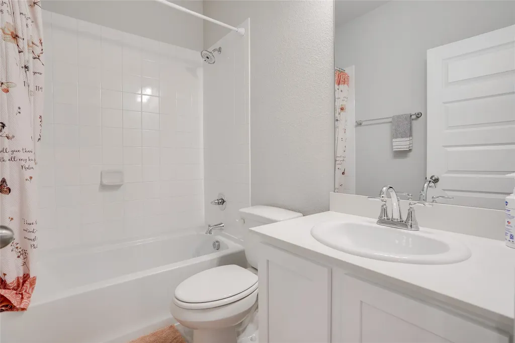 1521 Bison Trail Aubrey TX 76227