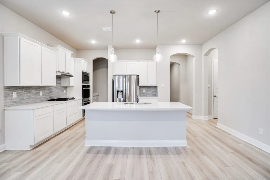 1521 Bison Trail Aubrey TX 76227