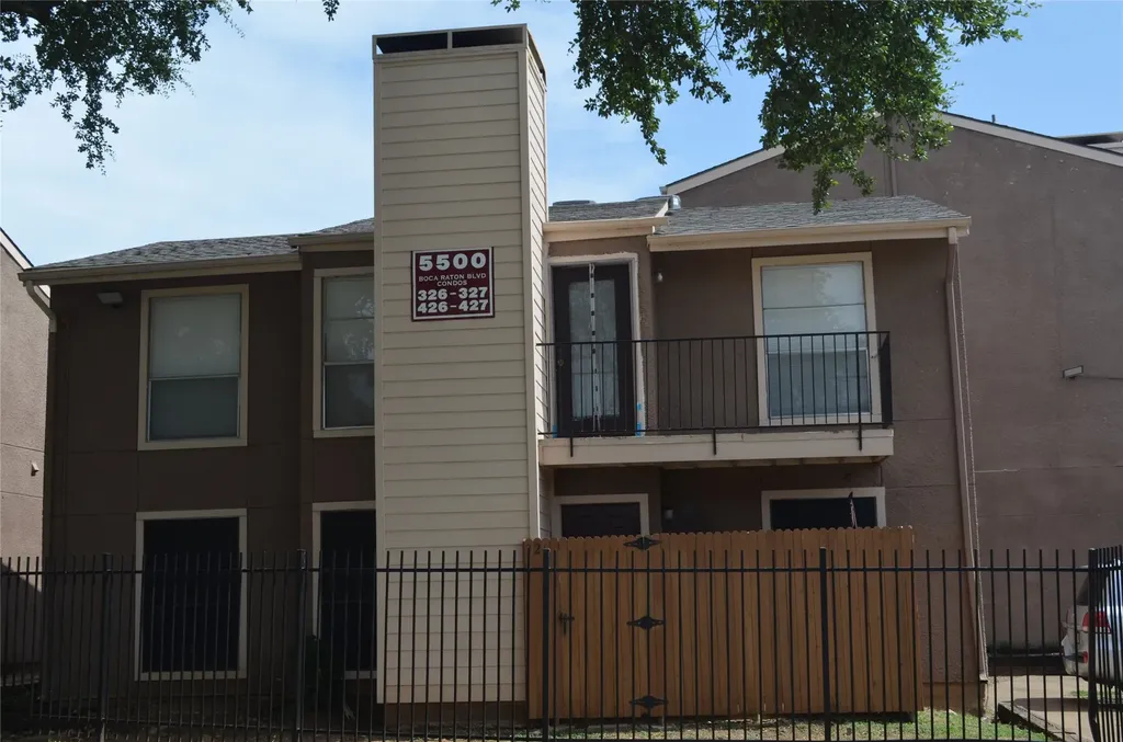 5500 Boca Raton Boulevard Fort Worth TX 76112