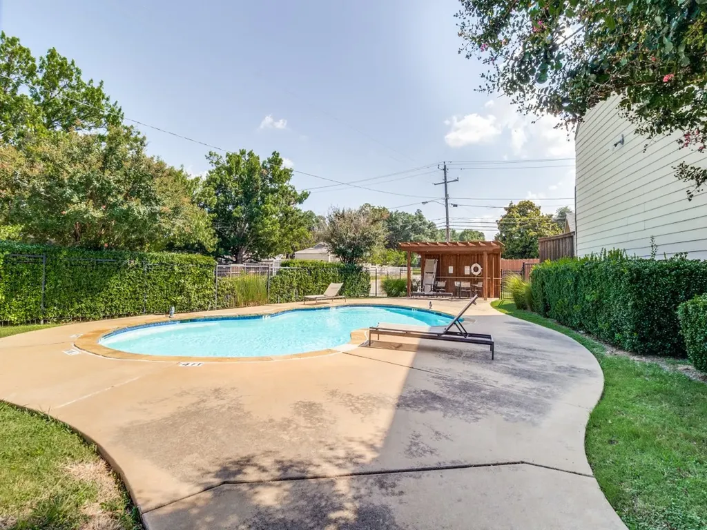9495 Timberleaf Drive Dallas TX 75243