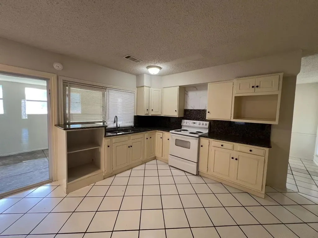 6400 Allegheny Trail Plano TX 75023