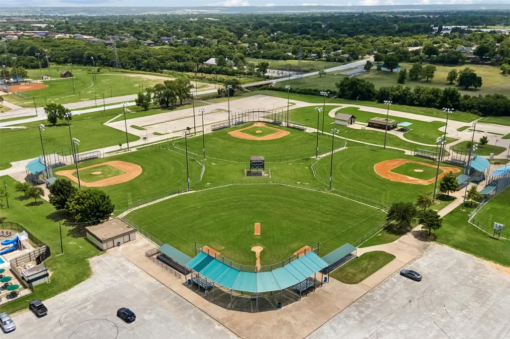816 Premier Parkway Grand Prairie TX 75051