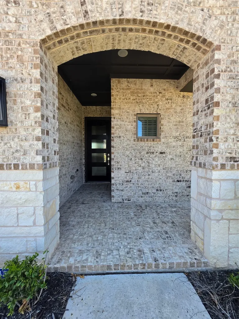 708 Treaty Oak Drive Lewisville TX 75056