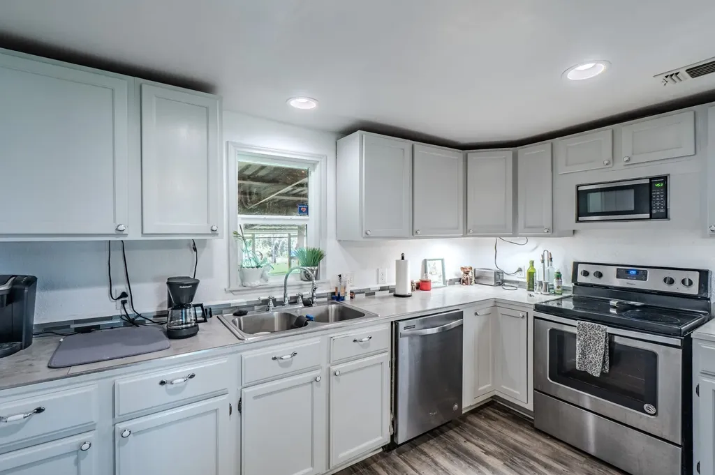 6017 E Highway 67 Alvarado TX 76009