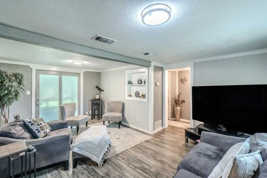 6017 E Highway 67 Alvarado TX 76009