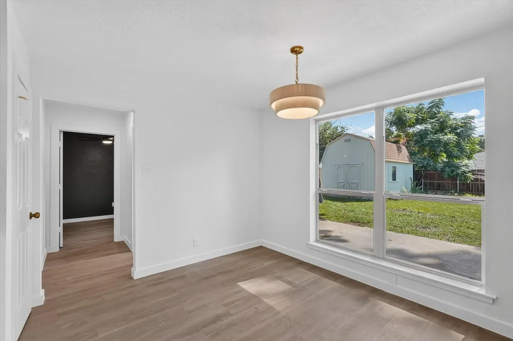 412 Apple Blossom Lane Hurst TX 76053